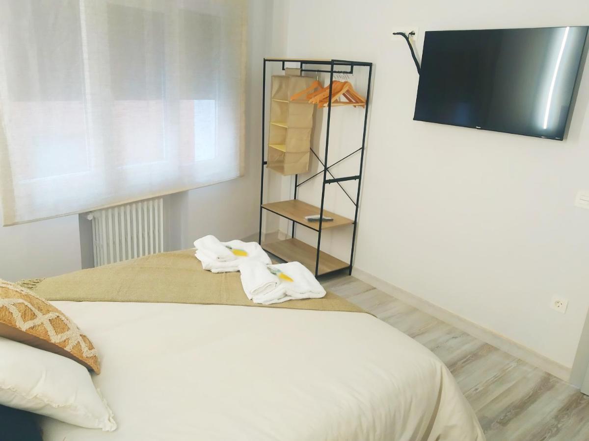 Megano, A Estrenar En La Ruta Vinos. Junto A Estanciones. Apartamento Oviedo
